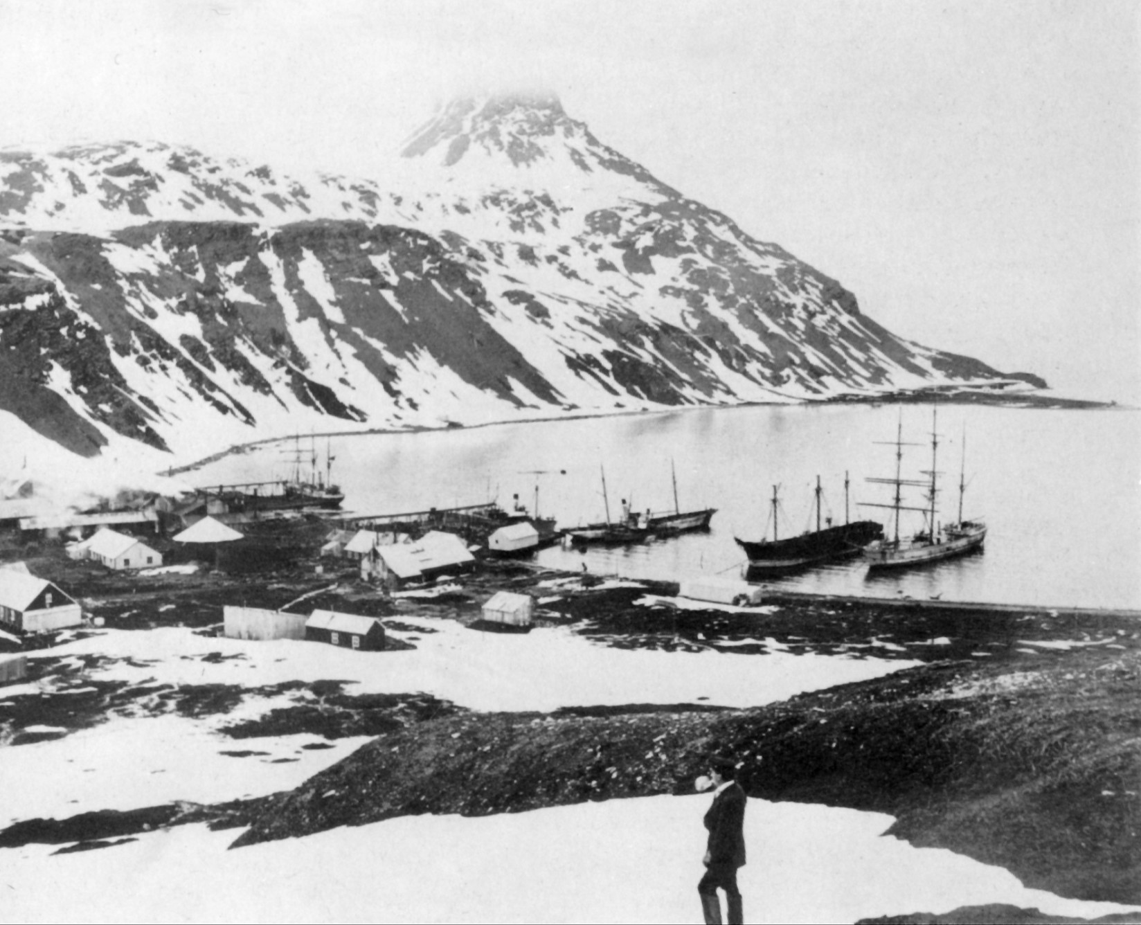 Photograph of Grytviken taken by Shackleton’s expedition in 1914; scan by Apcbg