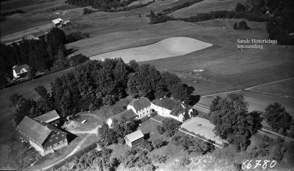 Sande prestegård en gang på 50-tallet