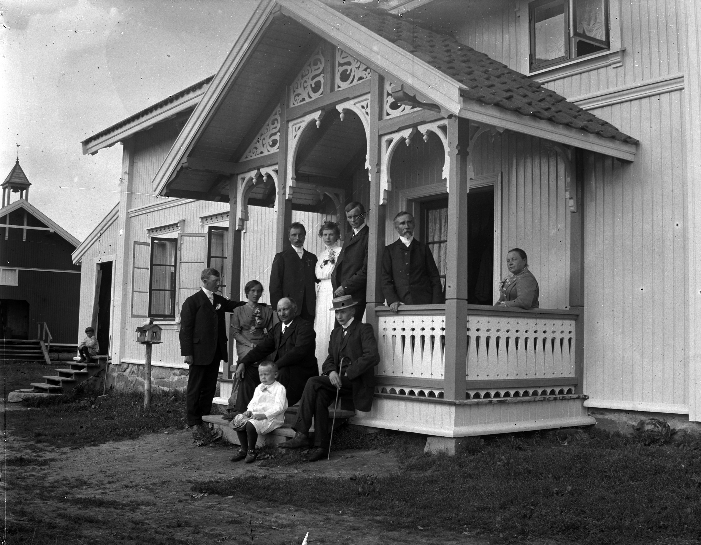Samling med glassplater etter amatørfotograf Hans Kjølstad, Sør-Odal. Fotografiene er tatt rundt 1910.