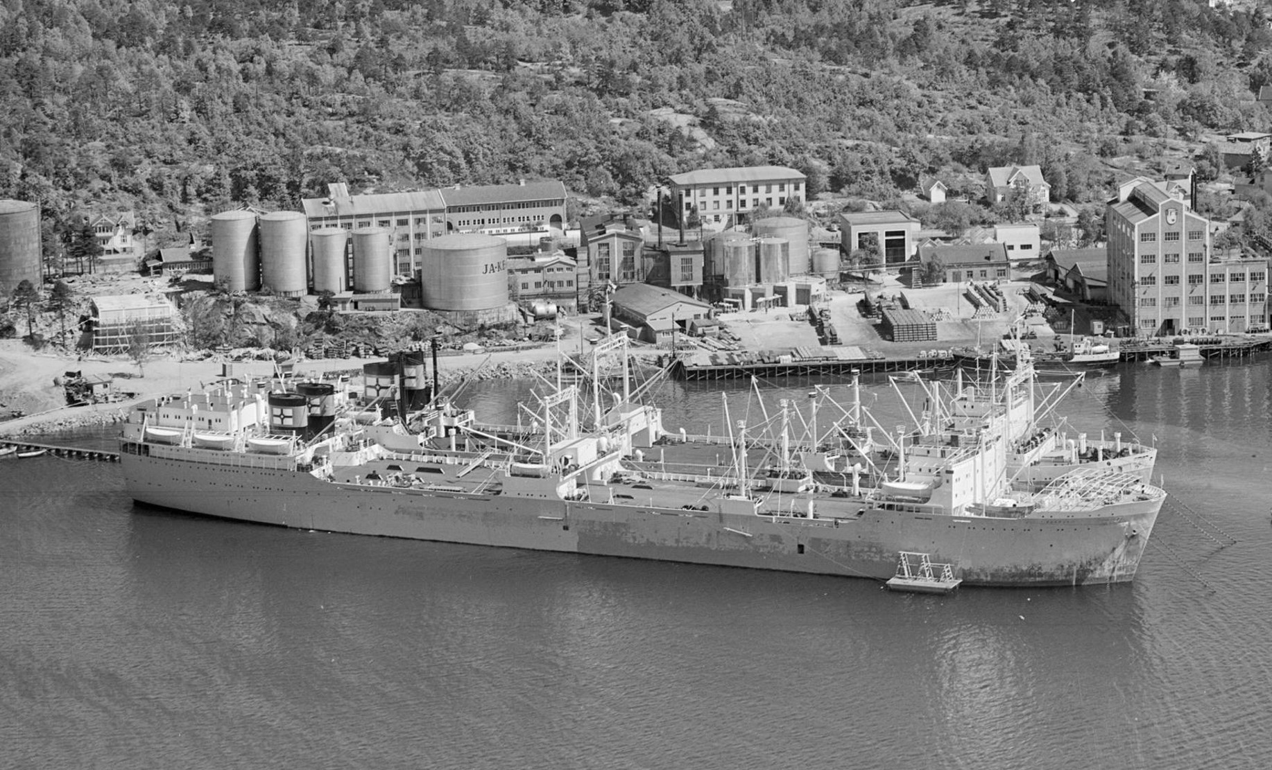 Kosmos IV - Anders Jahres hvalfangstimperium