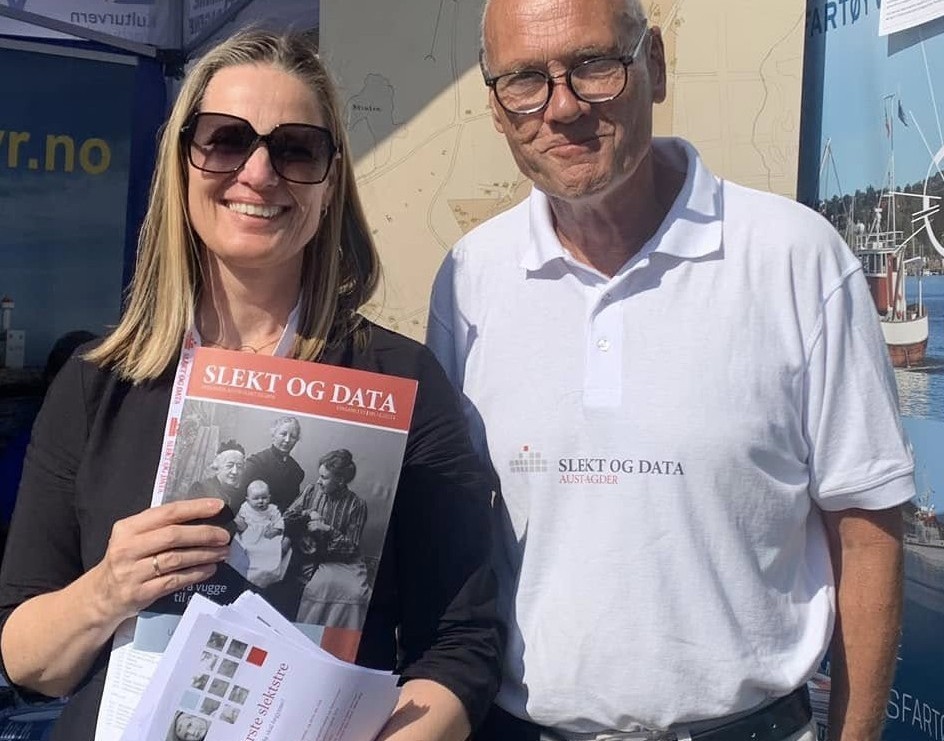 Lina Bjelland Myrvoll og Halfdan Mørland på stand